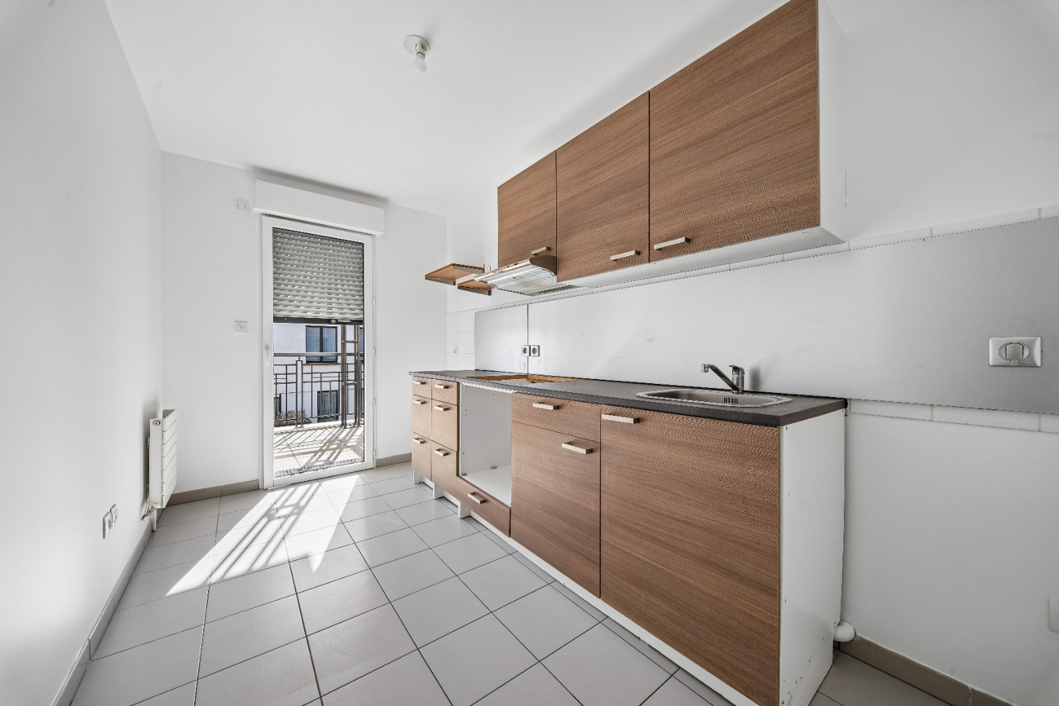 
                                                Vente
                                                 Appartement 3 pièces avec balcon - Suresnes