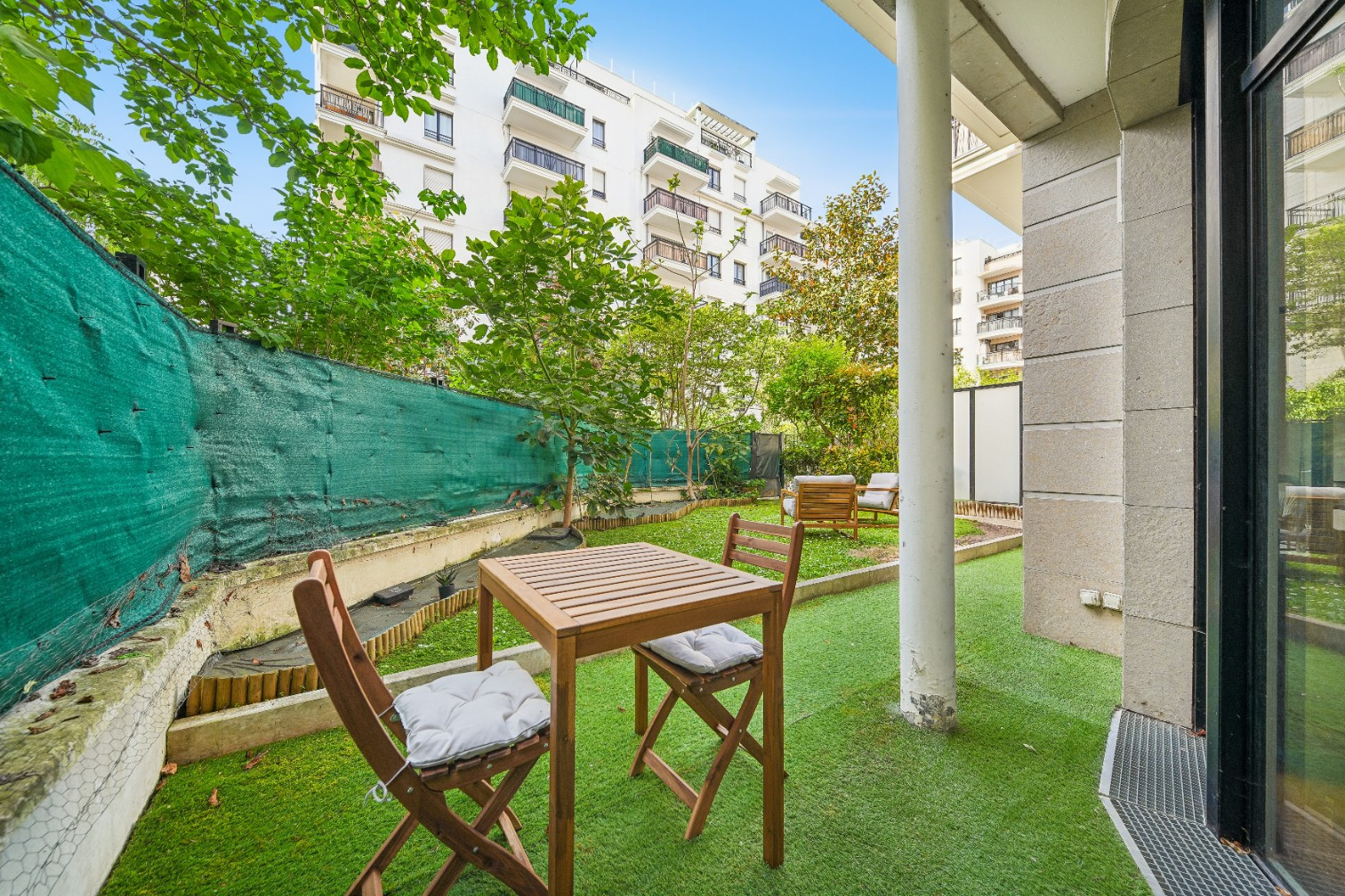 
                                                Vente
                                                 Appartement 3 pièces en Rez-de-Jardin - Suresnes