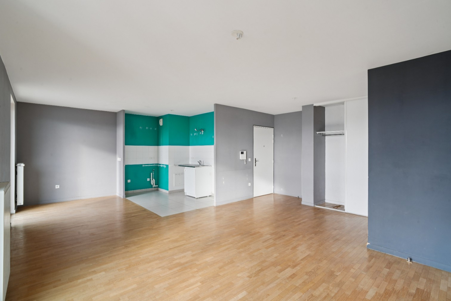 
                                                Vente
                                                 Appartement 3 pièces avec balcons - Saint-Ouen