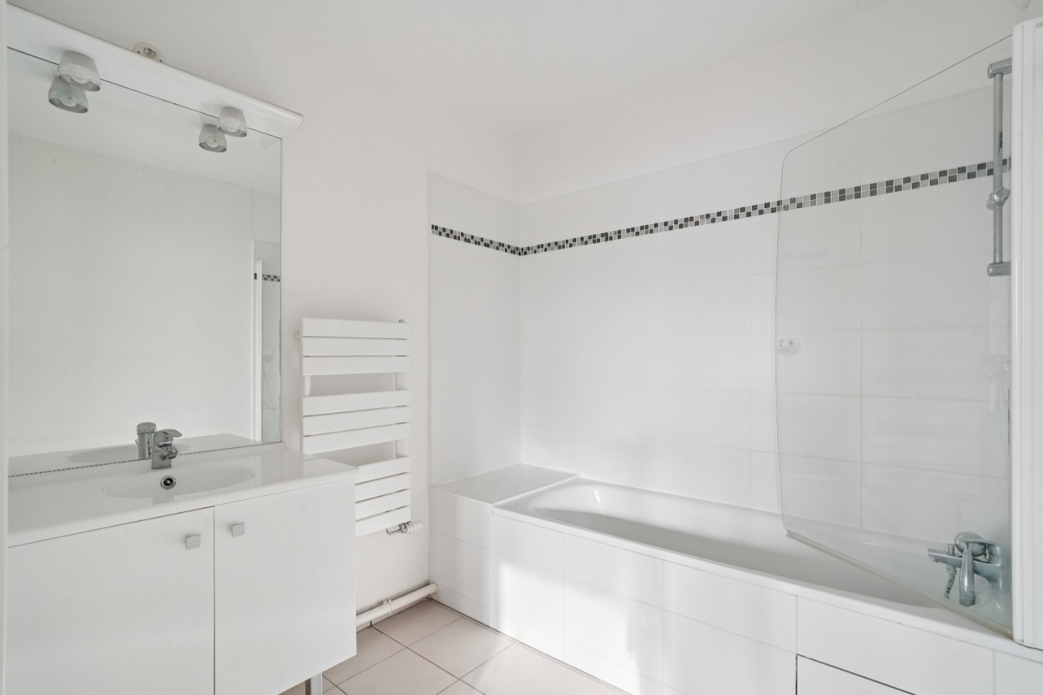 
                                                Vente
                                                 Appartement 3 pièces avec balcons - Saint-Ouen