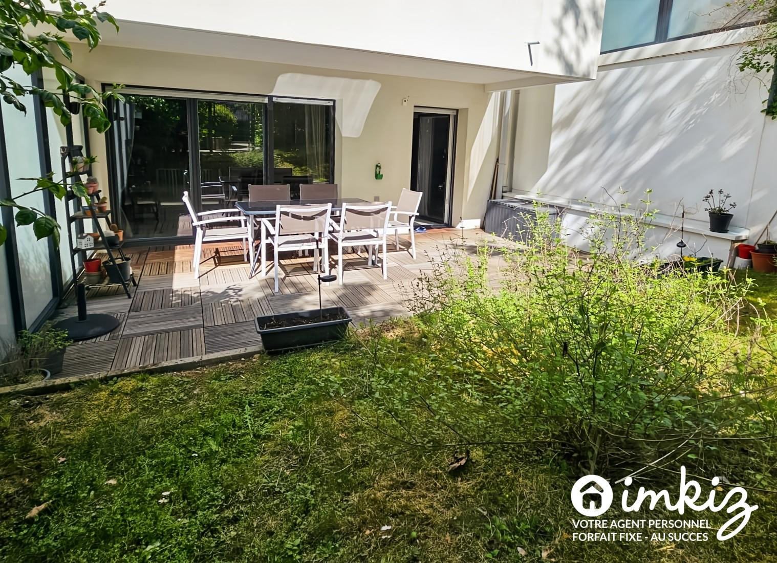 
                                                Vente
                                                 Appartement 3 pièces avec double terrasse