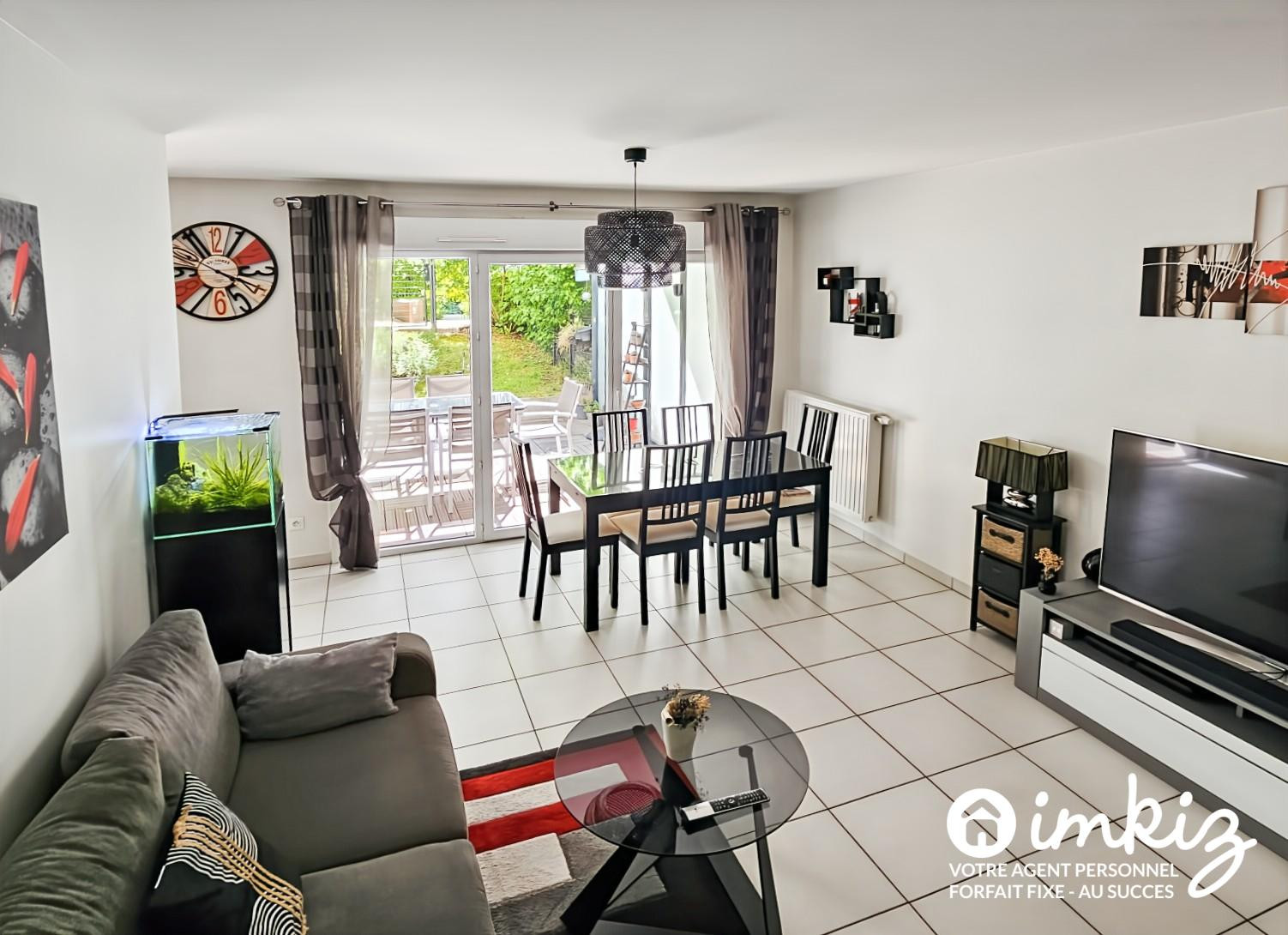 
                                                Vente
                                                 Appartement 3 pièces avec double terrasse