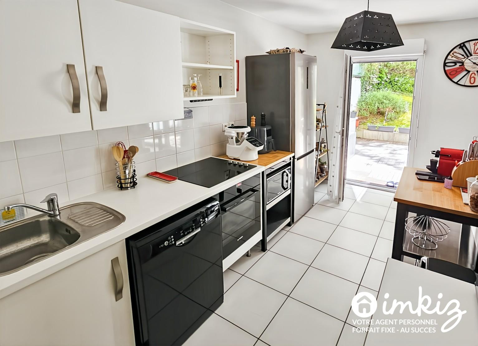 
                                                Vente
                                                 Appartement 3 pièces avec double terrasse