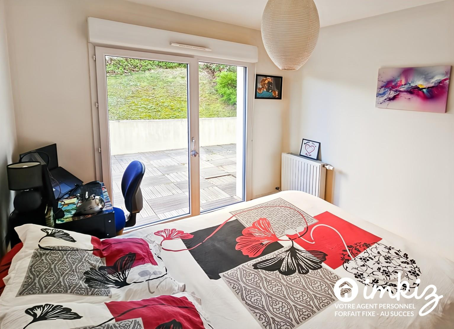 
                                                Vente
                                                 Appartement 3 pièces avec double terrasse