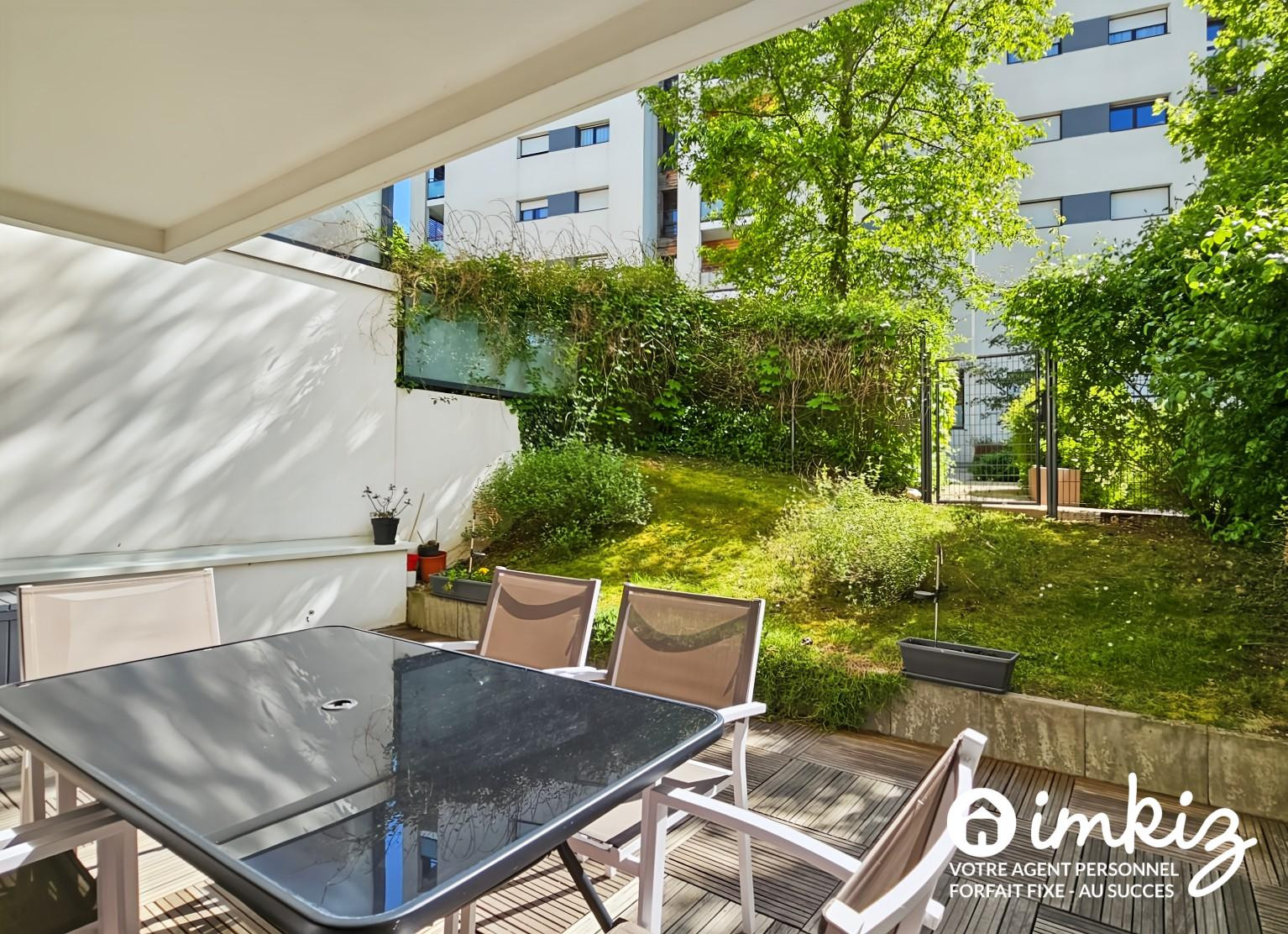 
                                                Vente
                                                 Appartement 3 pièces avec double terrasse