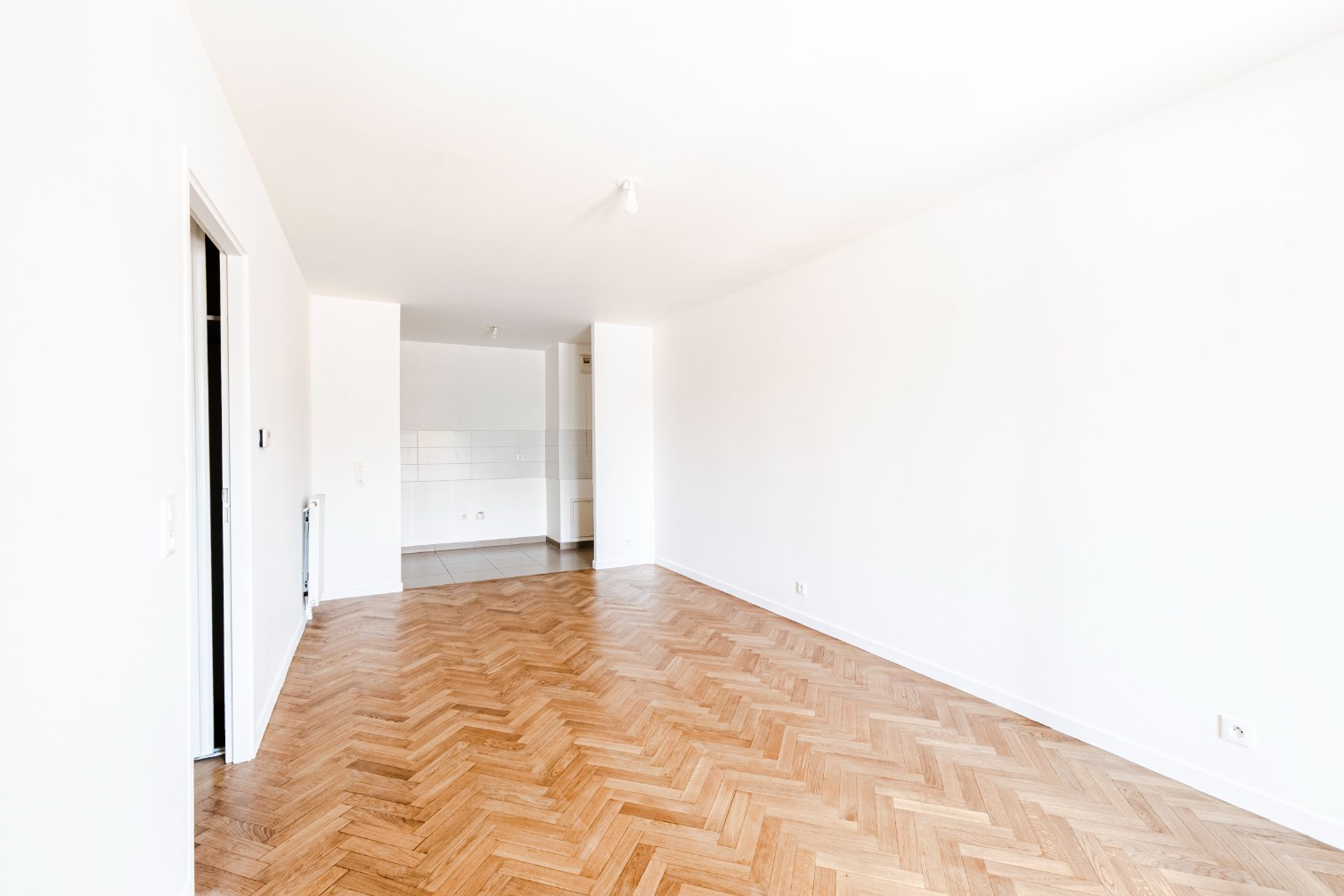 
                                                Vente
                                                 Appartement 3 pièces avec loggia - Vélizy