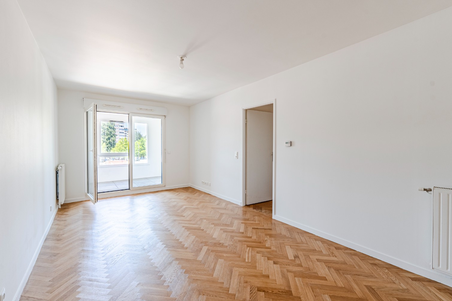 
                                                Vente
                                                 Appartement 3 pièces avec loggia - Vélizy