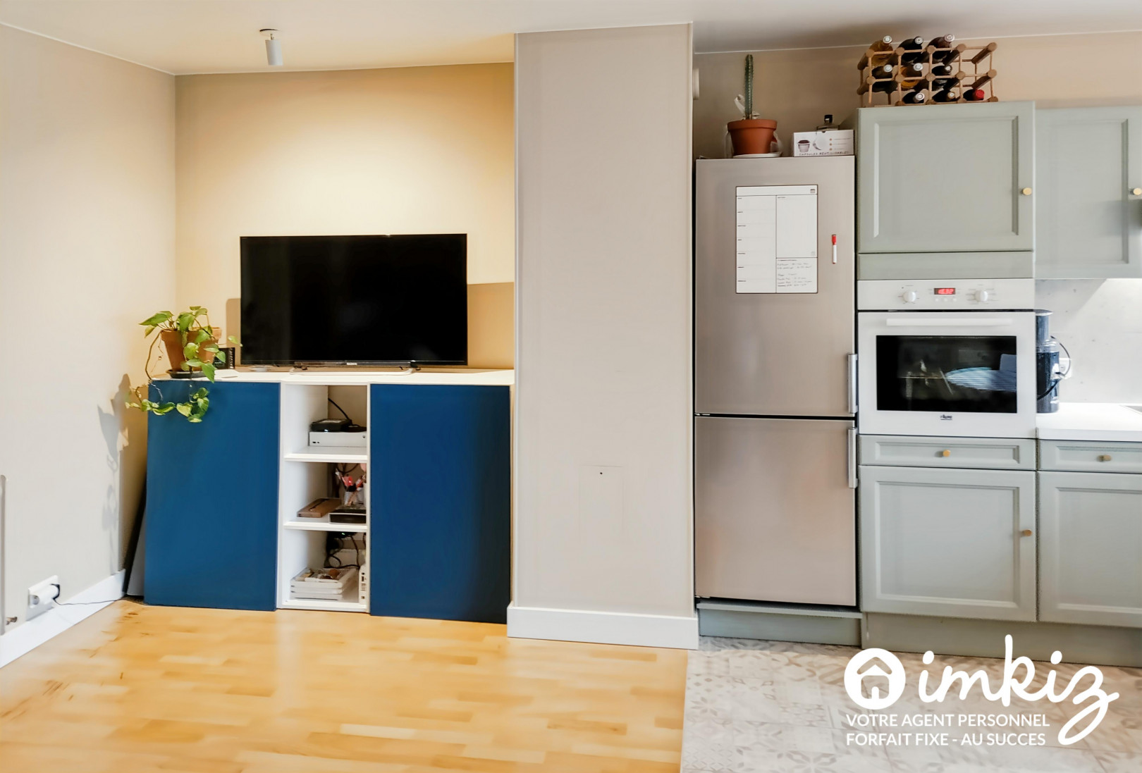 
                                                Vente
                                                 Appartement 3 pièces avec parking