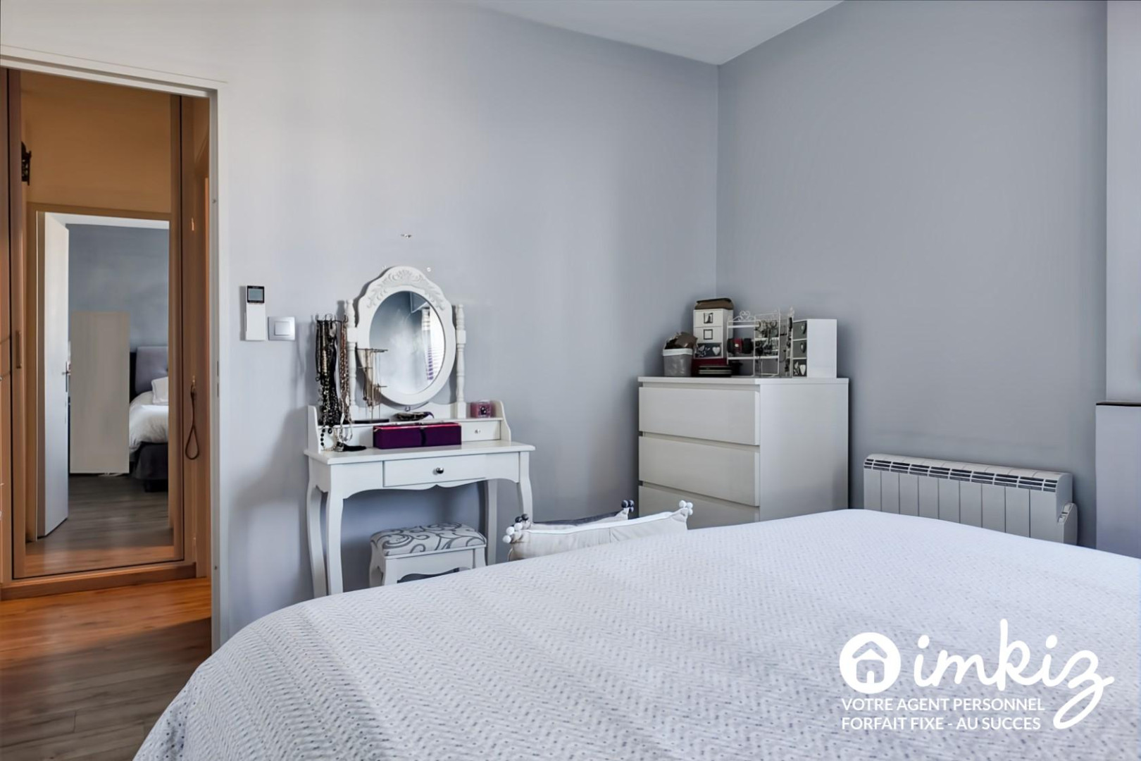 
                                                Vente
                                                 Appartement 3 pièces avec piscine tennis gardien