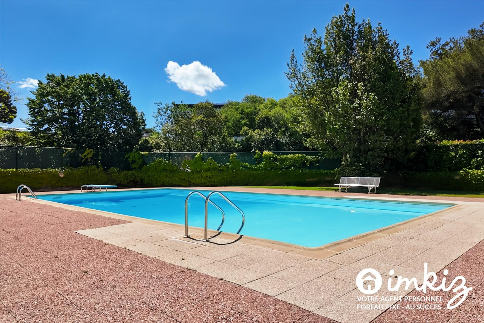 
                                                Vente
                                                 Appartement 3 pièces avec piscine tennis gardien