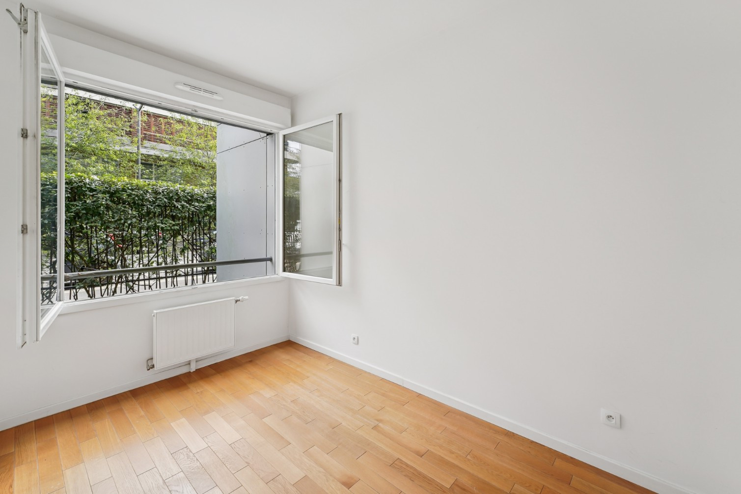 
                                                Vente
                                                 Appartement - 3 pièces avec terrasse - Cergy
