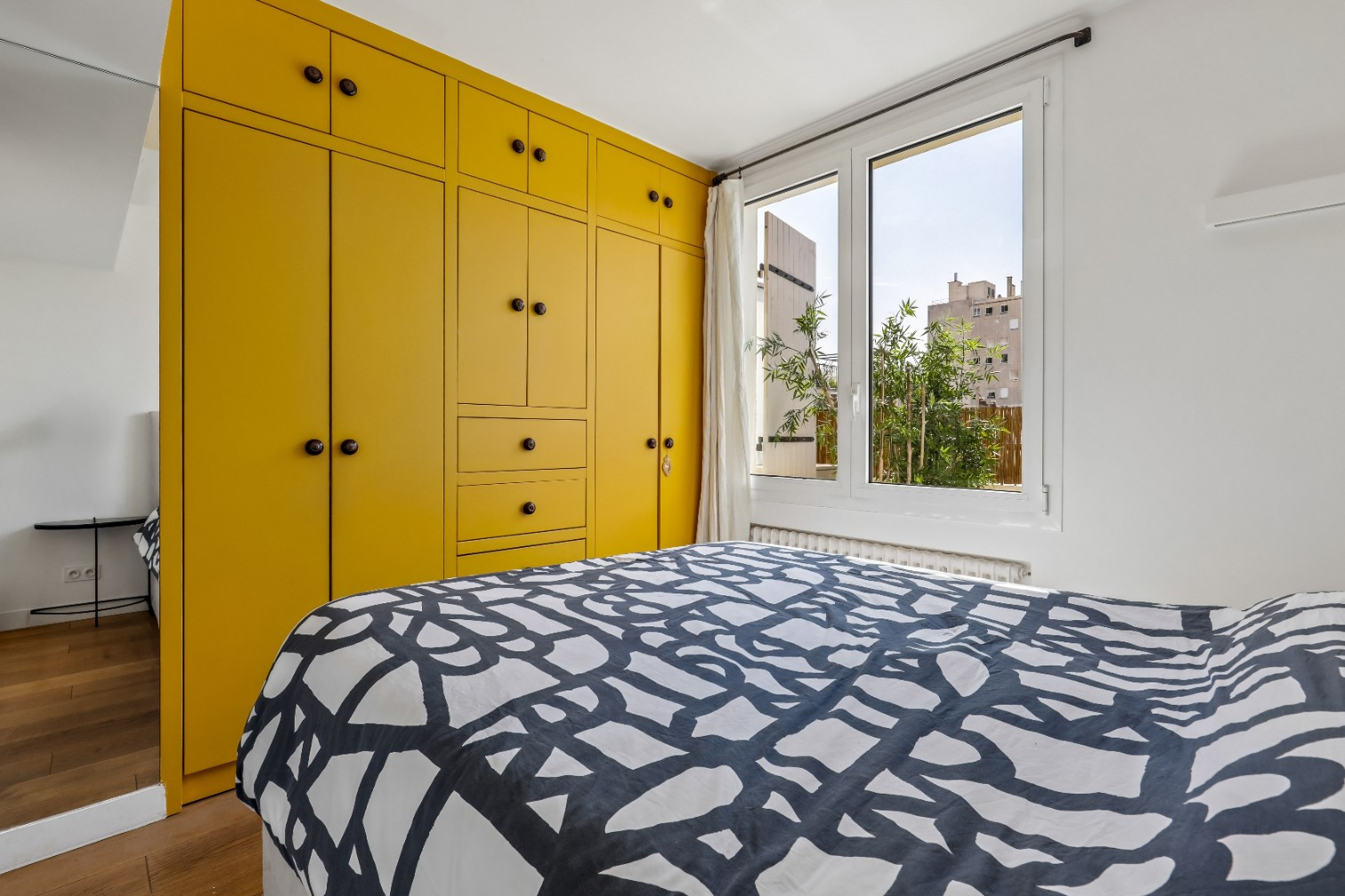 
                                                Vente
                                                 Appartement 3 pièces avec terrasse - Dernier étage