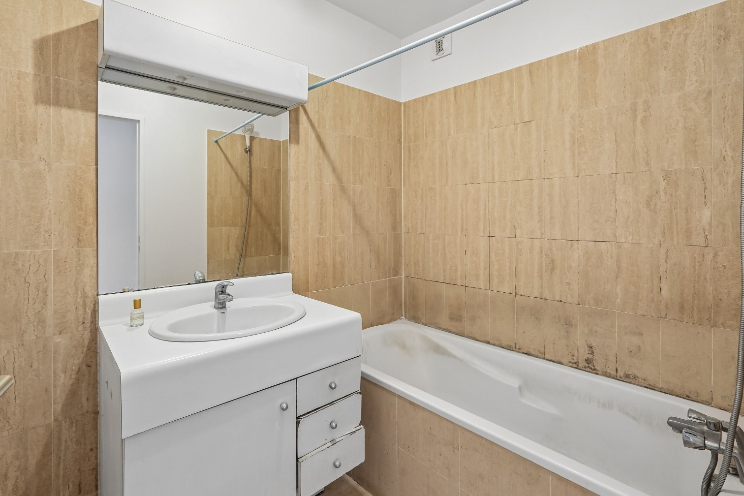 
                                                Vente
                                                 Appartement 3 pièces avec terrasse - Levallois