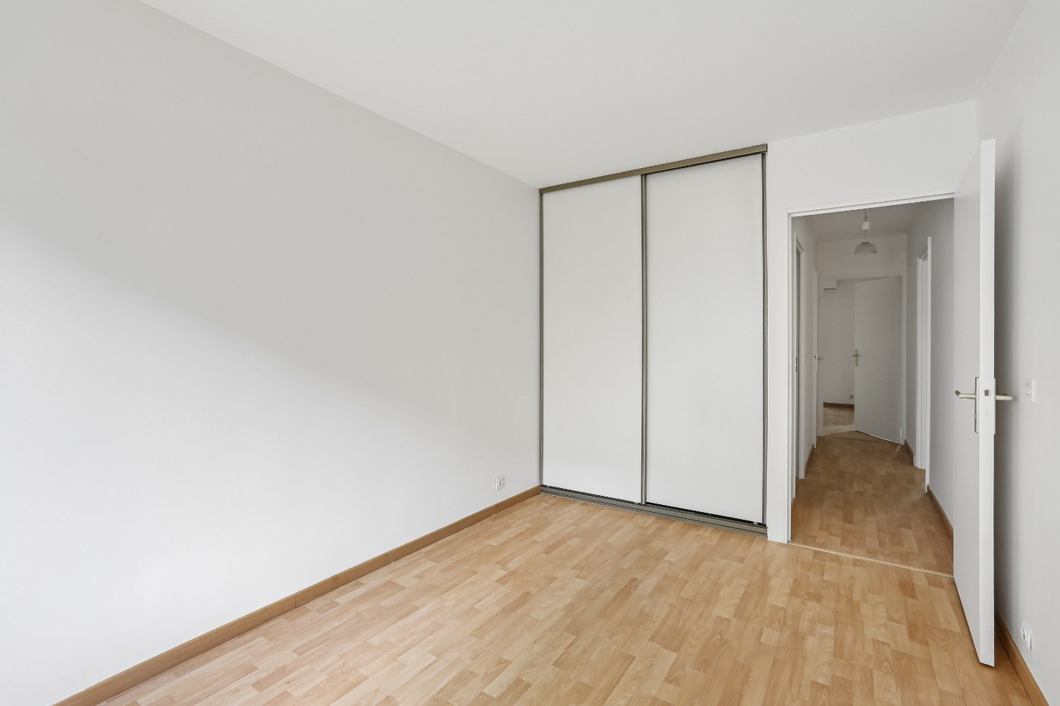 
                                                Vente
                                                 Appartement 3 pièces avec terrasse - Levallois