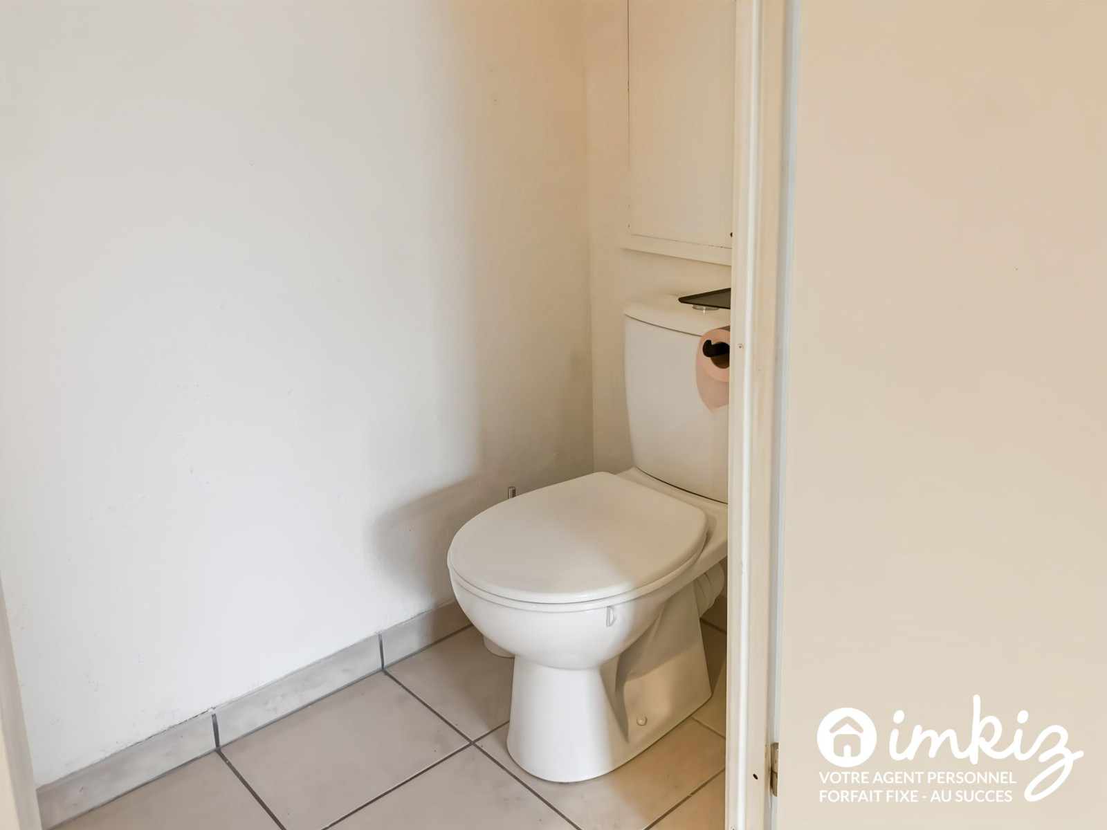 
                                                Vente
                                                 Appartement 3 pièces avec terrasse - proche RER