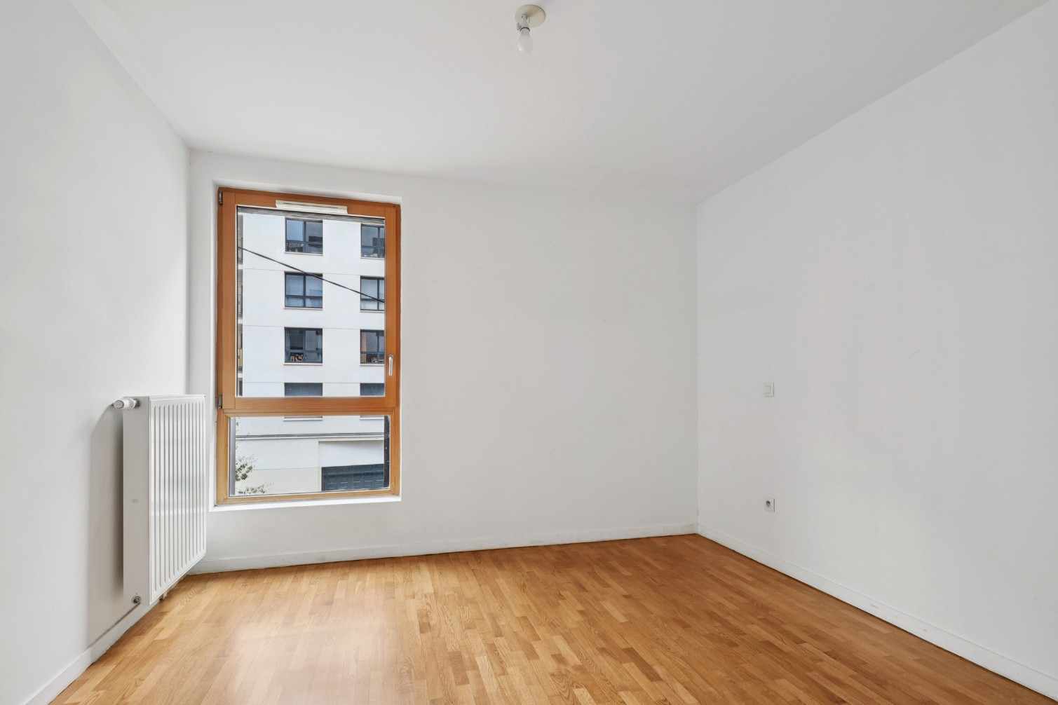 
                                                Vente
                                                 Appartement 3 pièces avec terrasse - Saint-Ouen