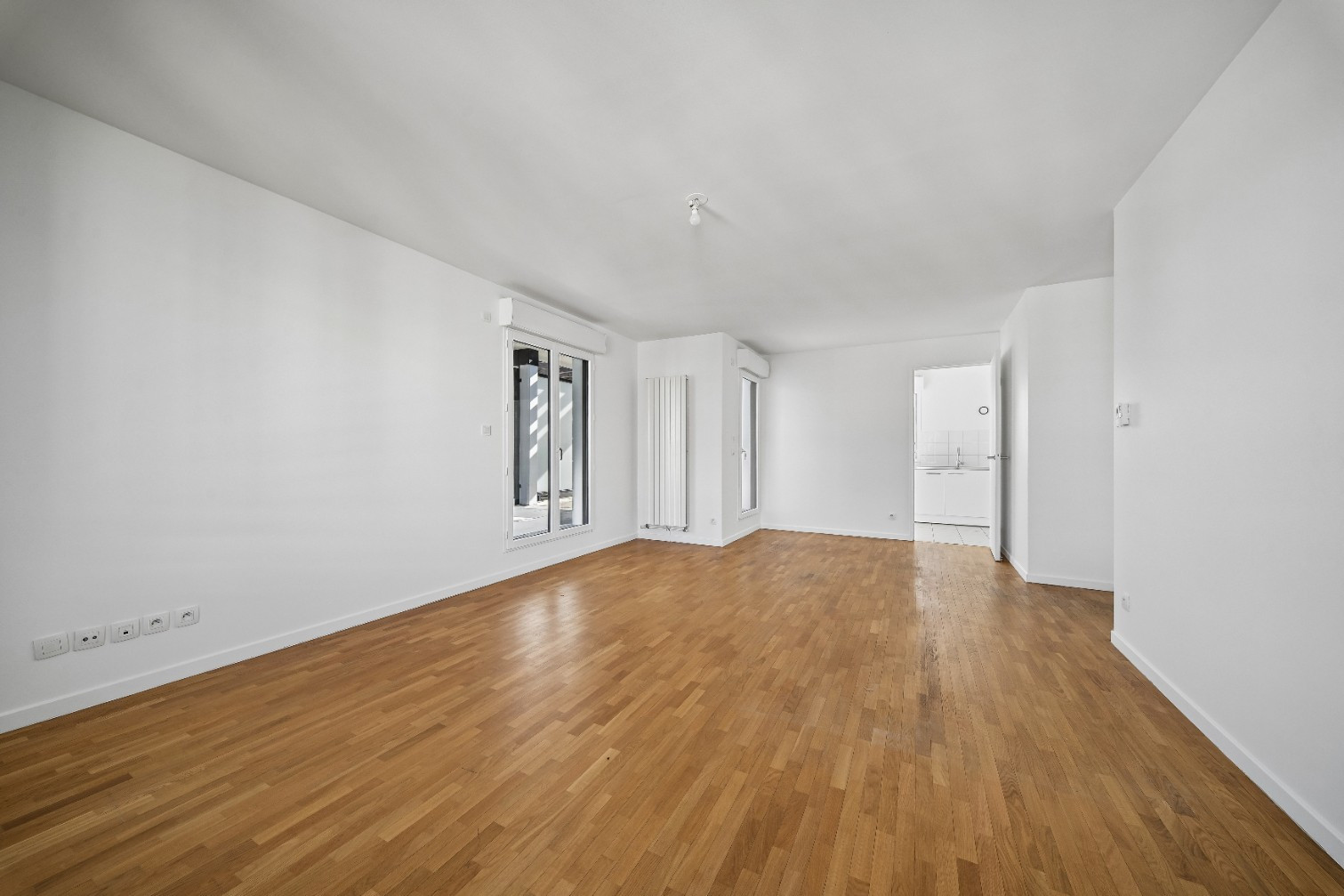 
                                                Vente
                                                 Appartement 3 pièces avec terrasse - Suresnes