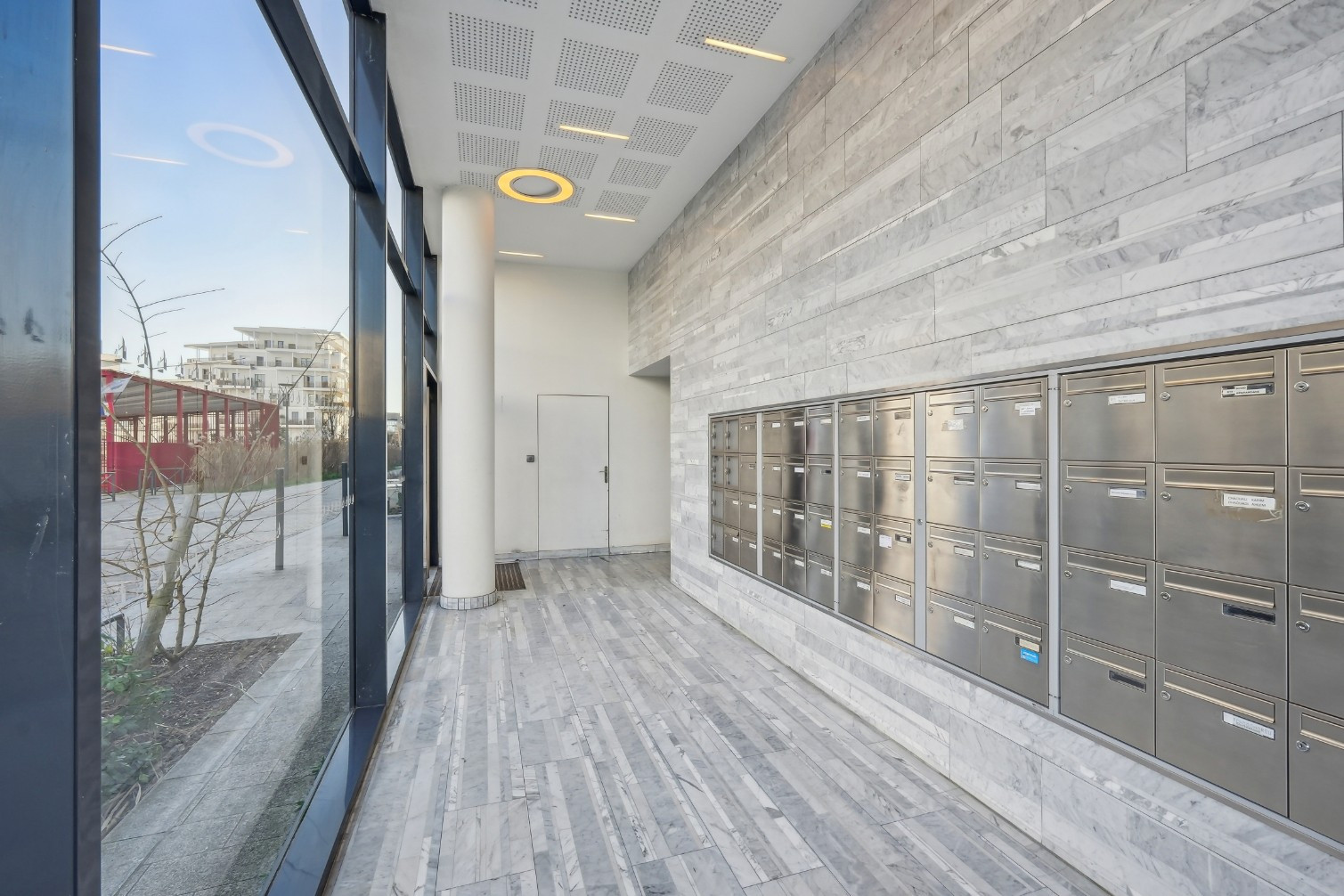 
                                                Vente
                                                 Appartement 3 pièces avec terrasse - Velizy