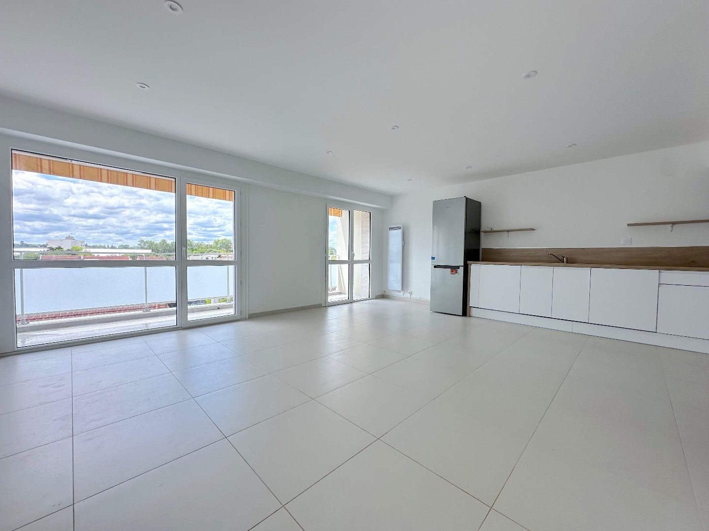 
                                                Vente
                                                 Appartement 3 Pièces - Balcon - Mondésir