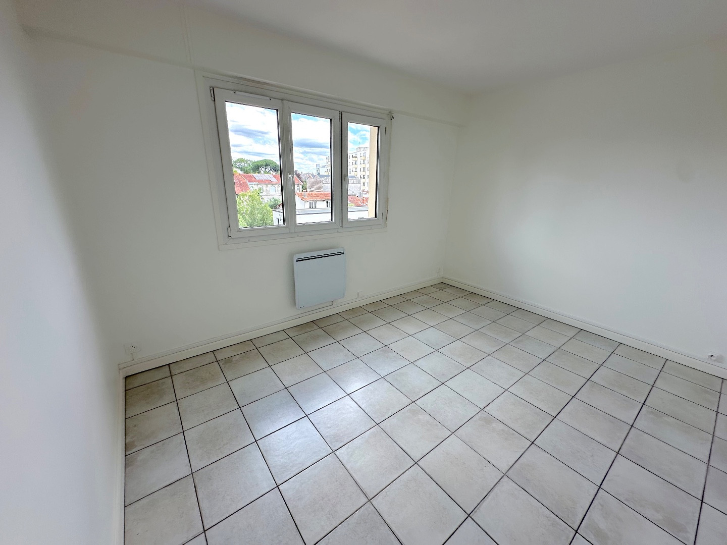 
                                                Vente
                                                 Appartement 3 Pièces - Balcon - Mondésir