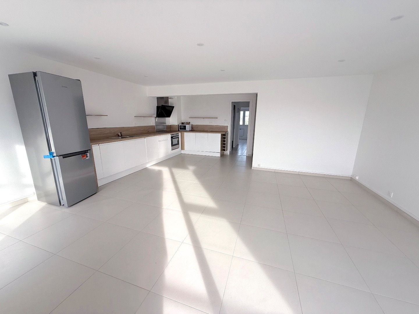 
                                                Vente
                                                 Appartement 3 Pièces - Balcon - Mondésir