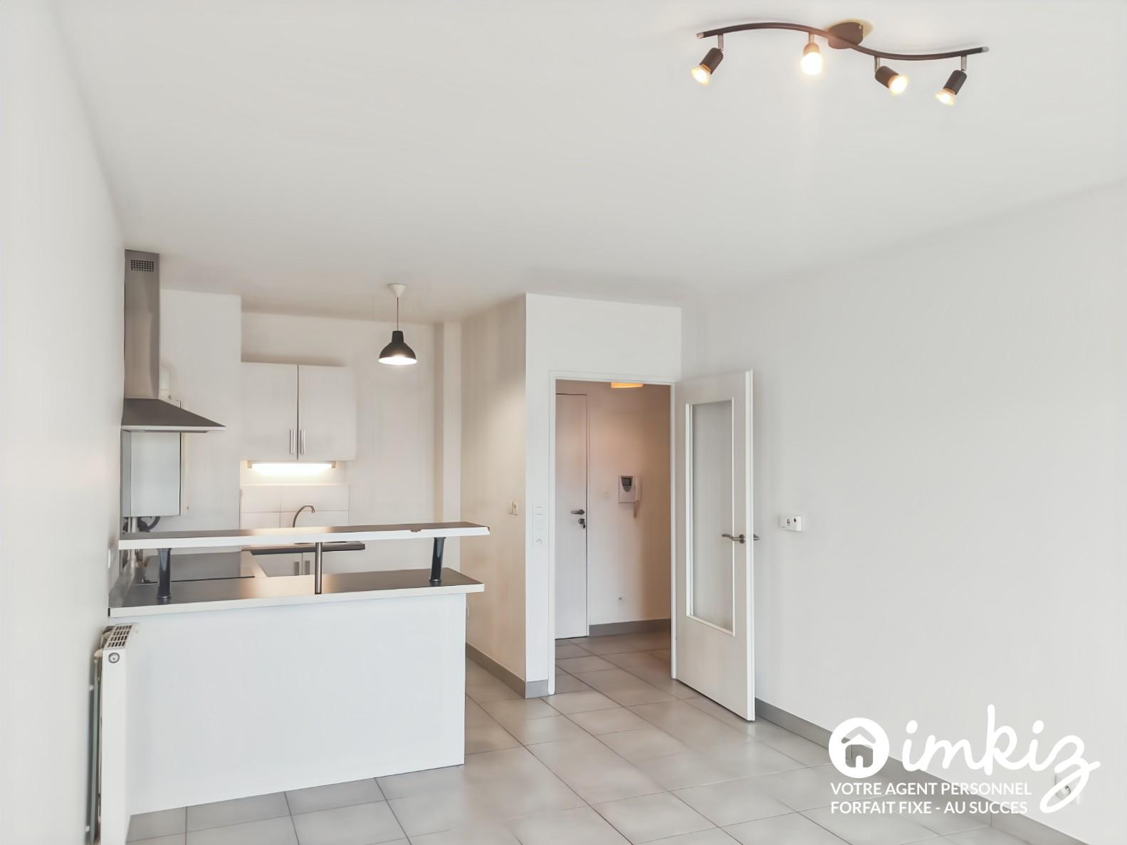 
                                                Vente
                                                 Appartement 3 pièces - Balcon (+ possibilté box)