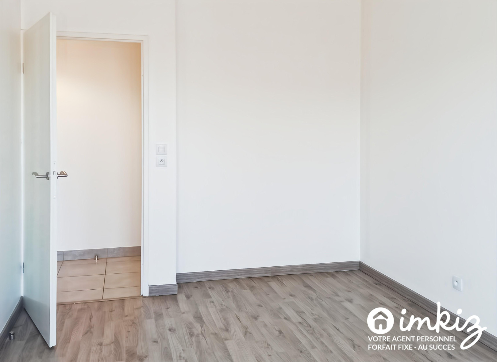 
                                                Vente
                                                 Appartement 3 pièces - Balcon (+ possibilté box)
