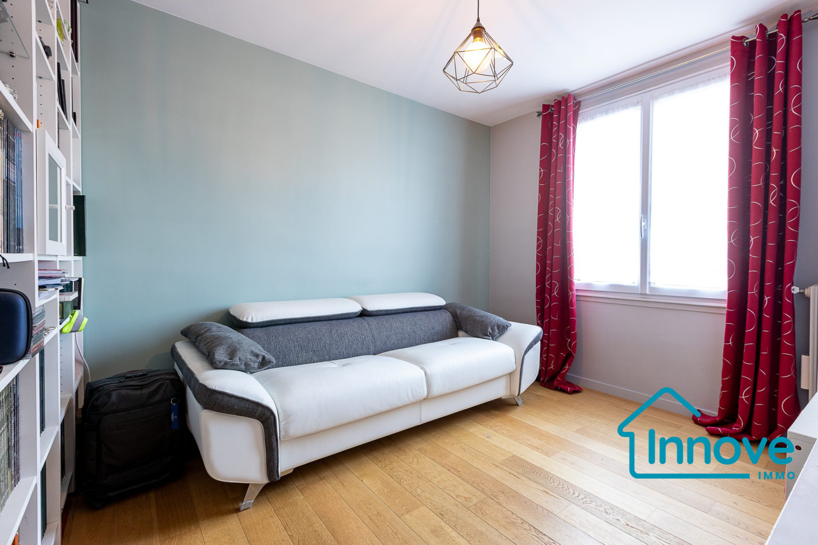 
                                                Vente
                                                 Appartement 3 pièces Châtillon