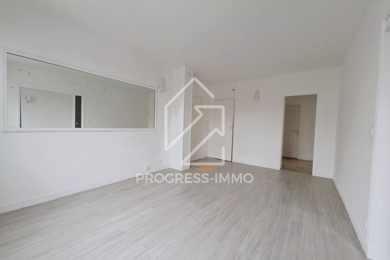 
                                                Location
                                                 Appartement 3 pièces de 57,96 m² à 5 min du métro Ligne 5