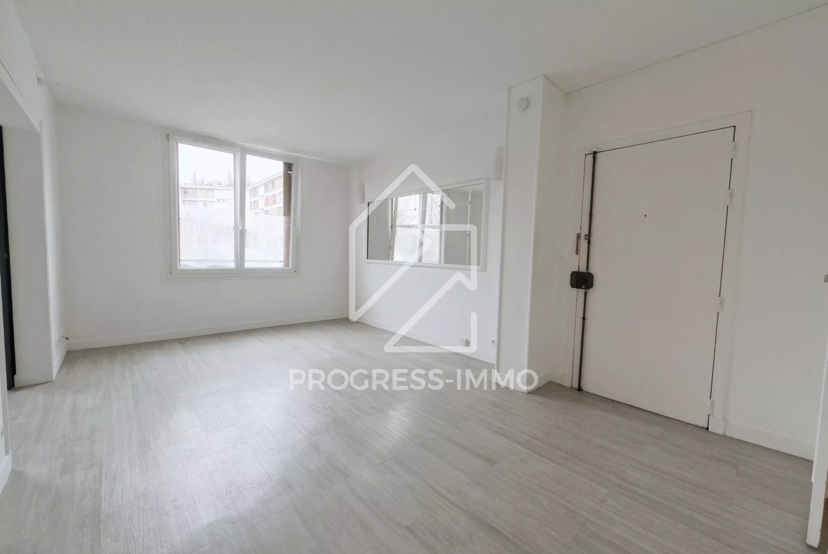
                                                Vente
                                                 Appartement 3 pièces de 57,96 m² à 5 min du métro Ligne 5
