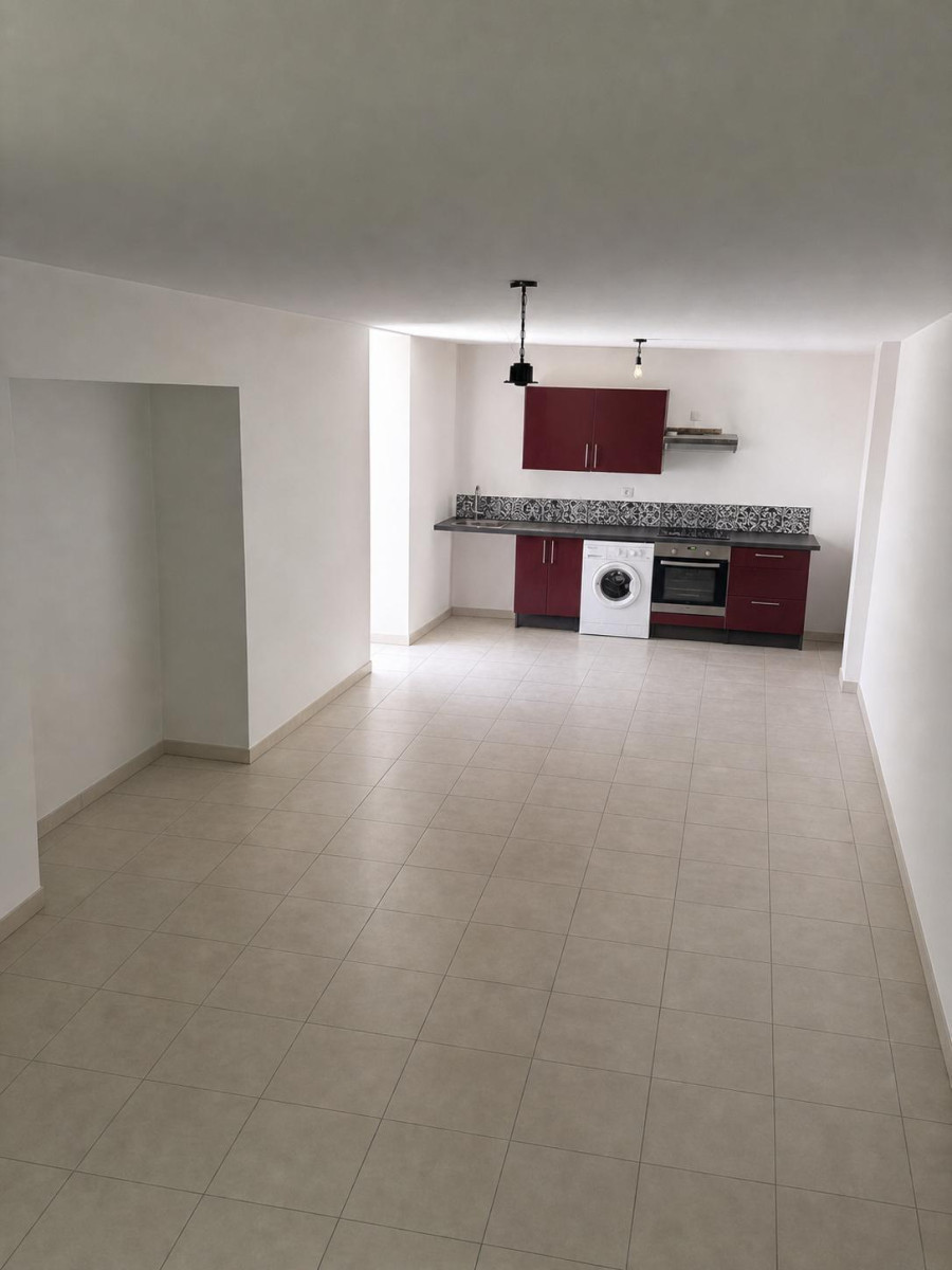 
                                                Location
                                                 Appartement 3 pièces de 60 m² à Guerville