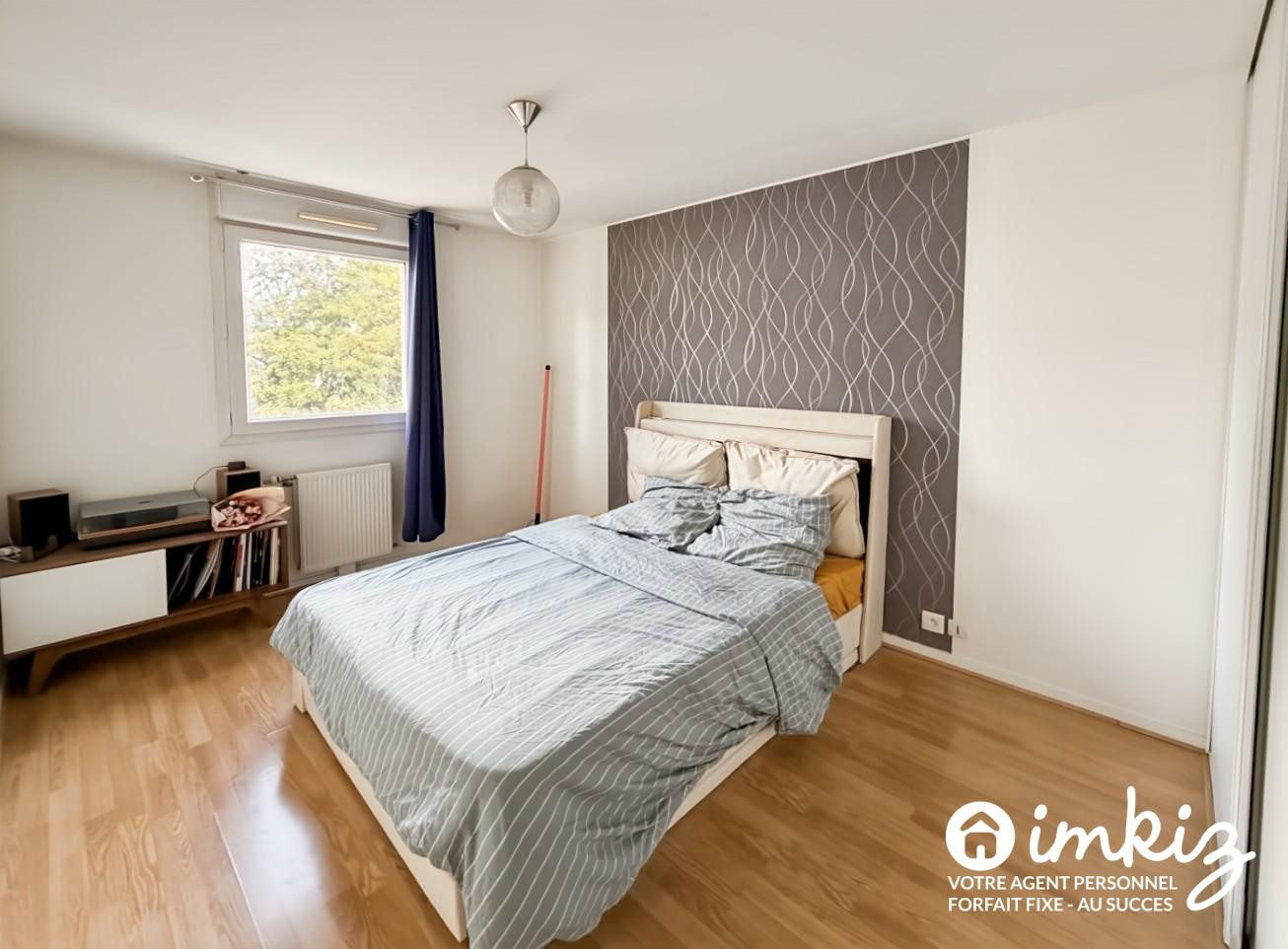 
                                                Vente
                                                 Appartement 3 pièces de 63m2, balcon, 2 parkings