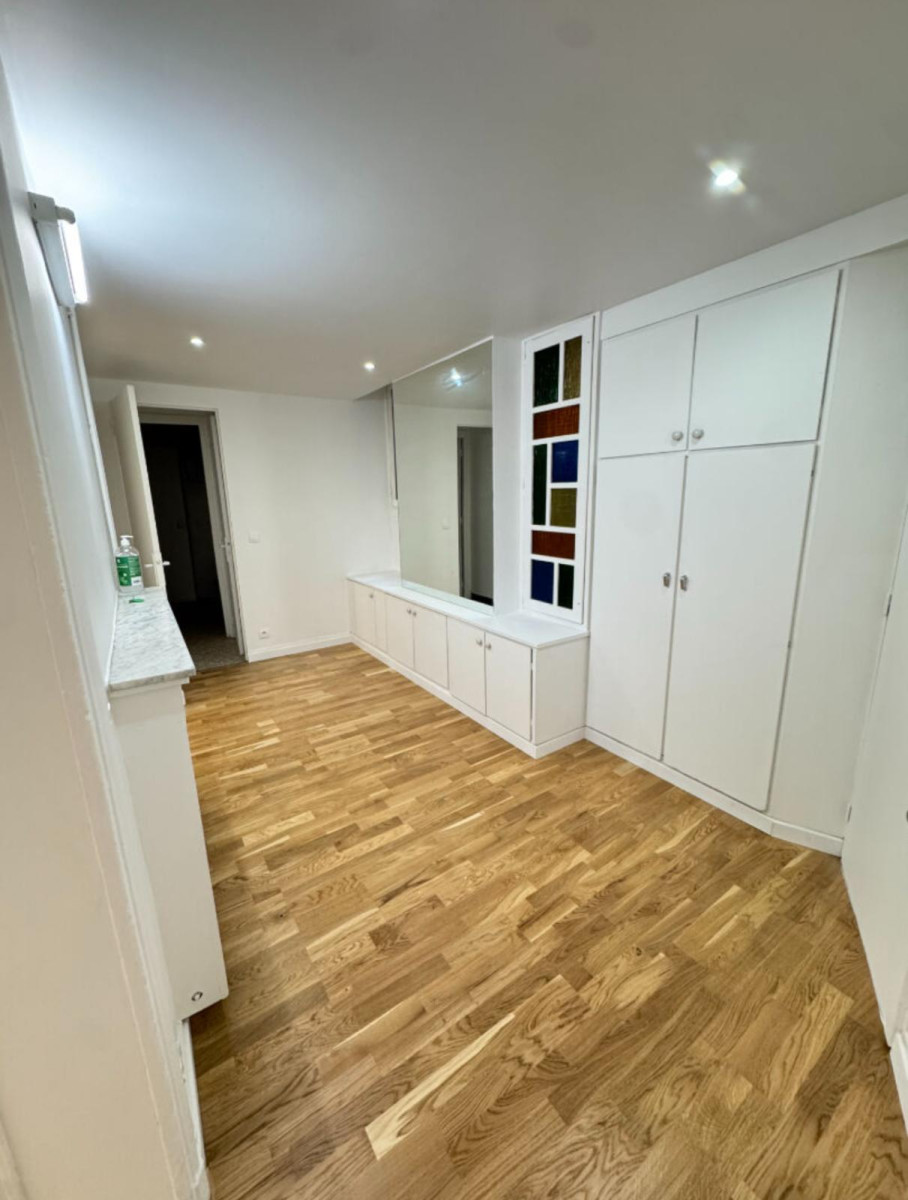 
                                                Location
                                                 Appartement 3 pièces de 65m2