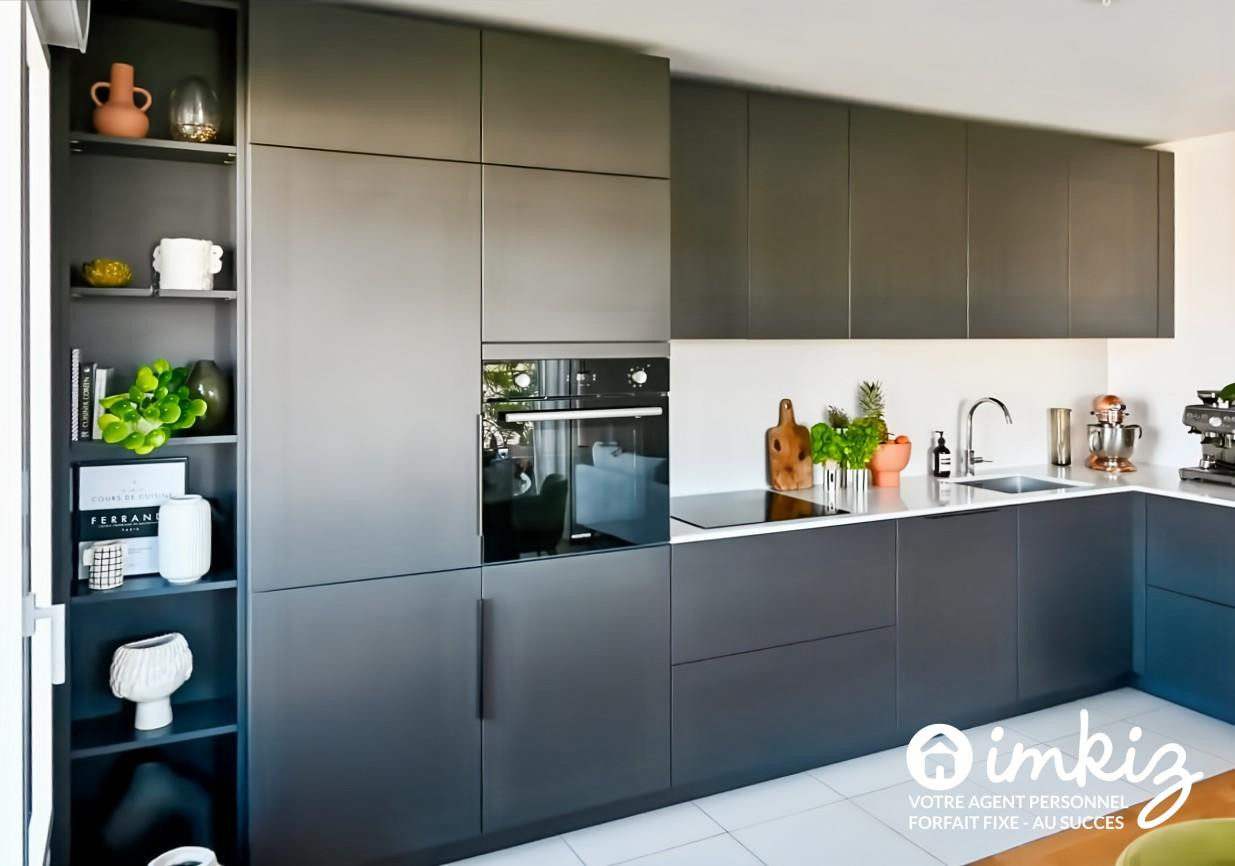 
                                                Vente
                                                 Appartement 3 pièces de 68 m² avec balcon de 15 m²