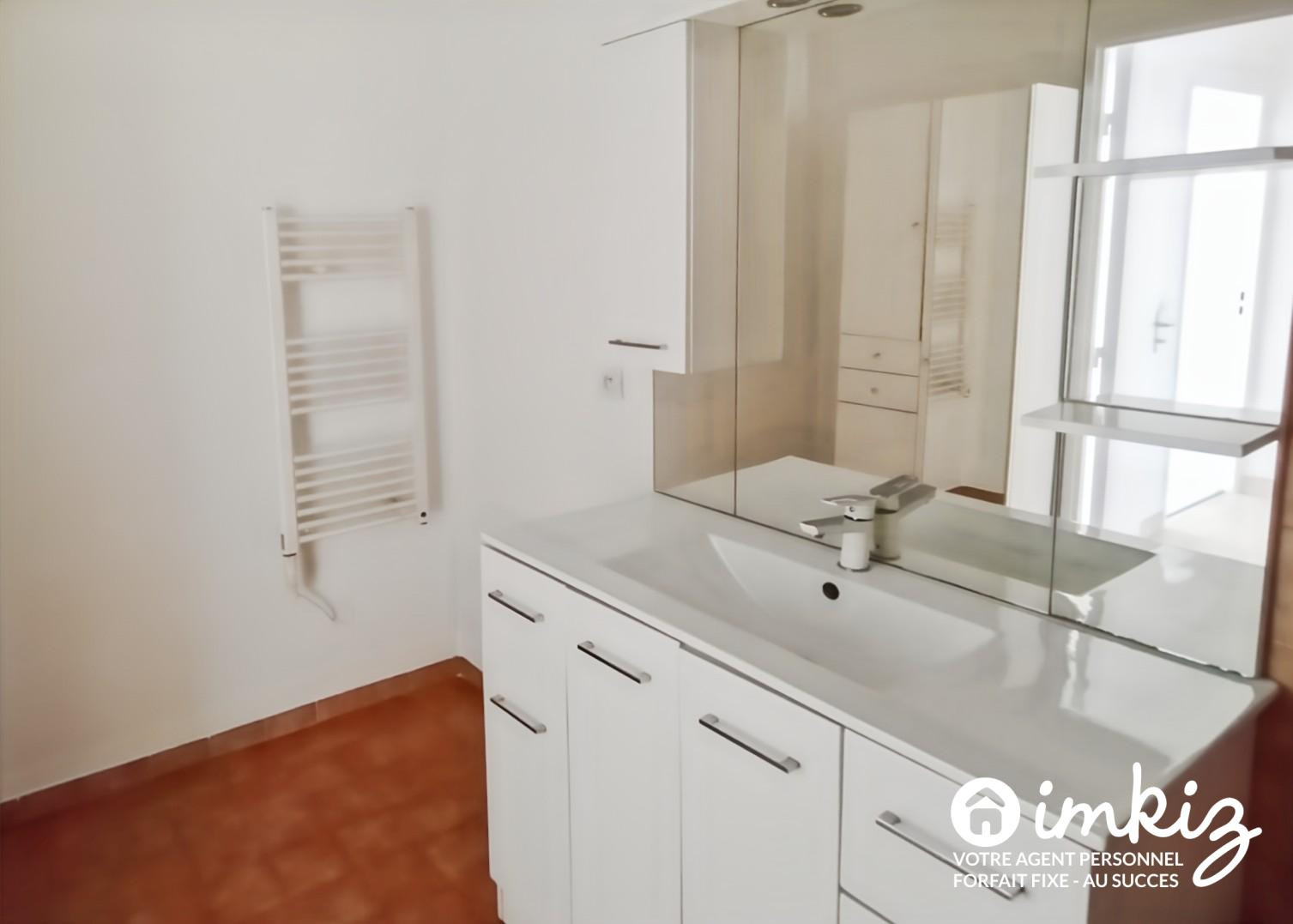 
                                                Vente
                                                 Appartement 3 pièces de 93m² avec garage et loggia