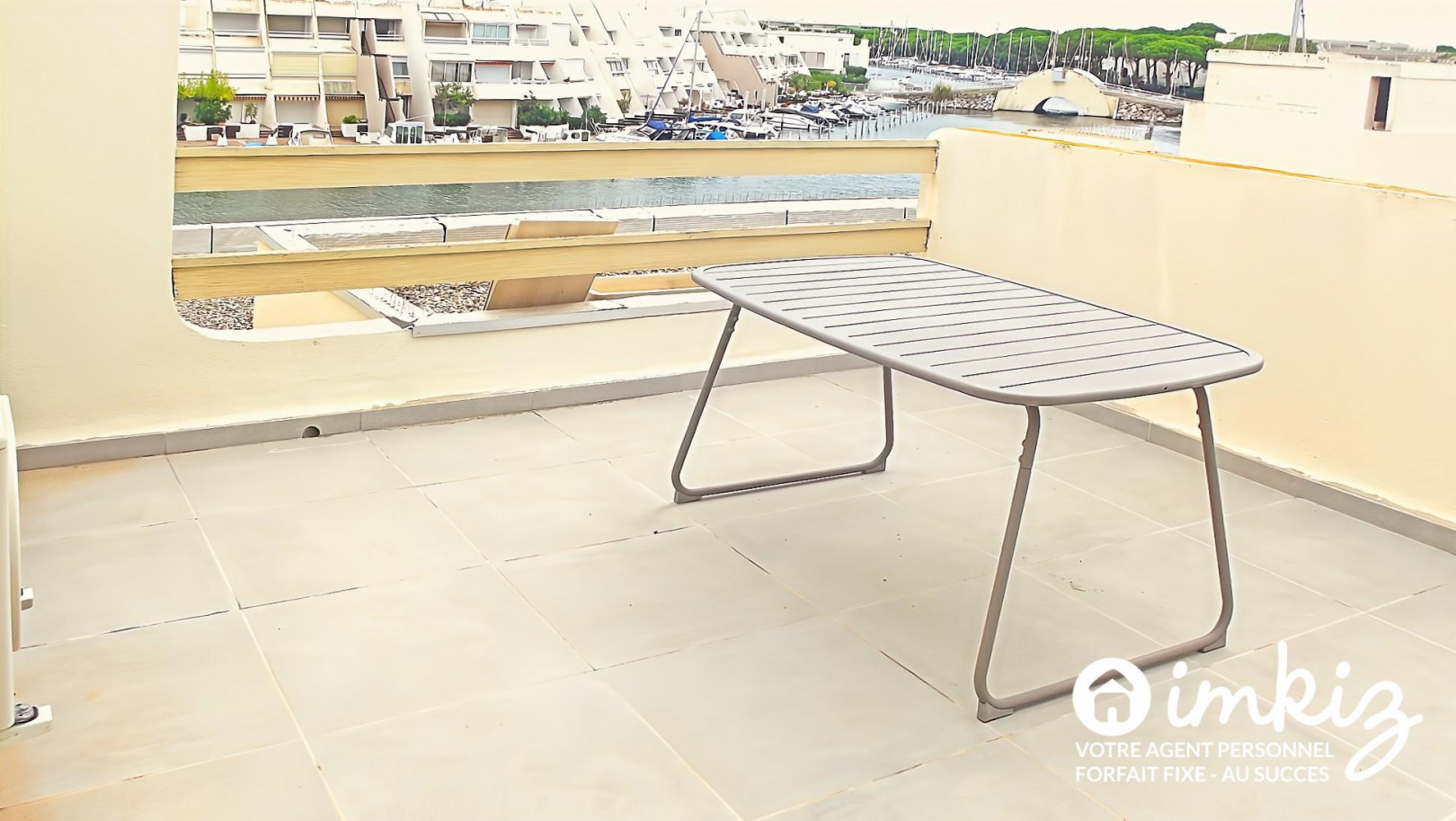 
                                                Vente
                                                 Appartement 3 pièces  de prestige port camargues