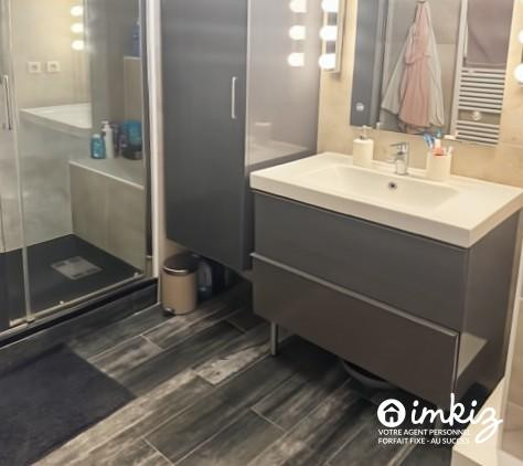 
                                                Vente
                                                 Appartement 3 pièces en centre ville