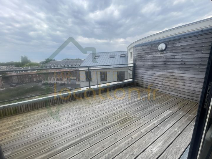 
                                                Location
                                                 Appartement 3 pièces en DUPLEX dans une résidence calme et sécurisé dans SAINT-QUENTIN