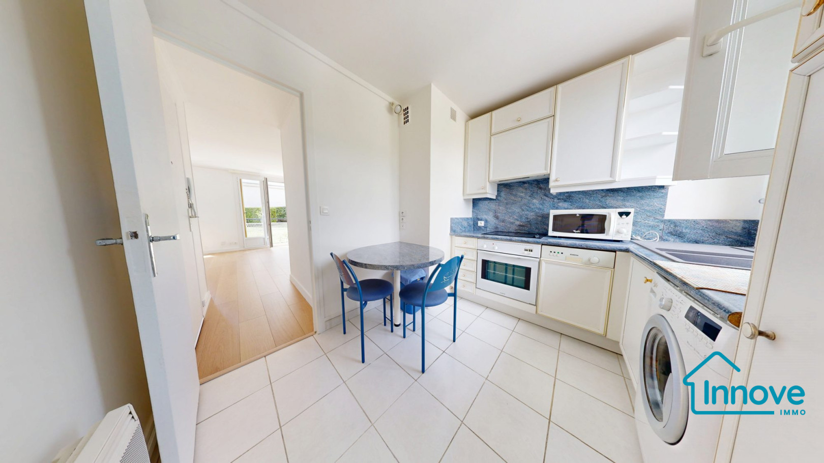 
                                                Vente
                                                 Appartement 3 pièces entièrement rénové, Viroflay Rive Gauch