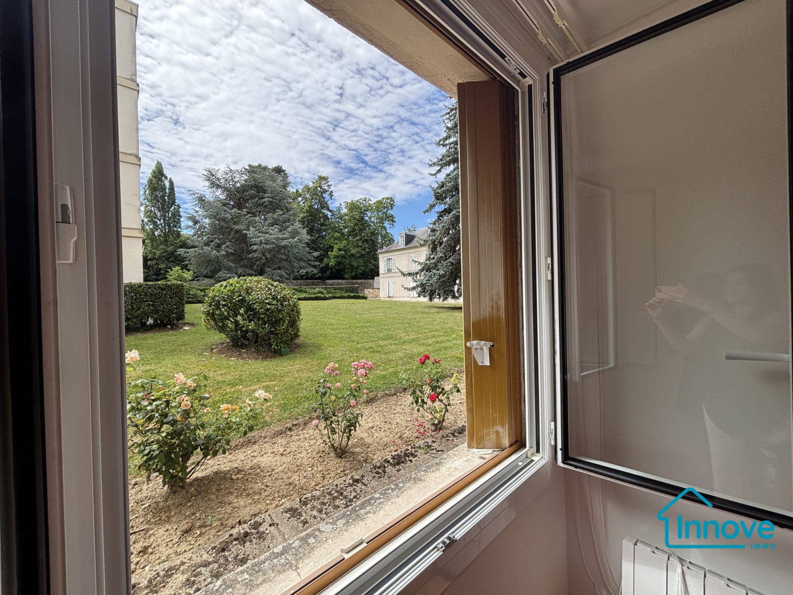 
                                                Vente
                                                 Appartement 3 pièces entièrement rénové, Viroflay Rive Gauch