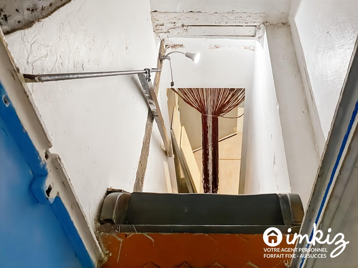 
                                                Vente
                                                 Appartement 3 pièces et local commercial