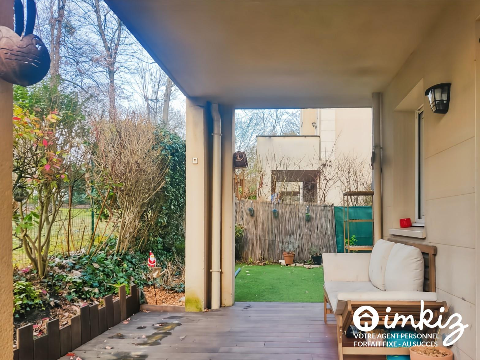 
                                                Vente
                                                 Appartement 3 pièces, jardin et garage