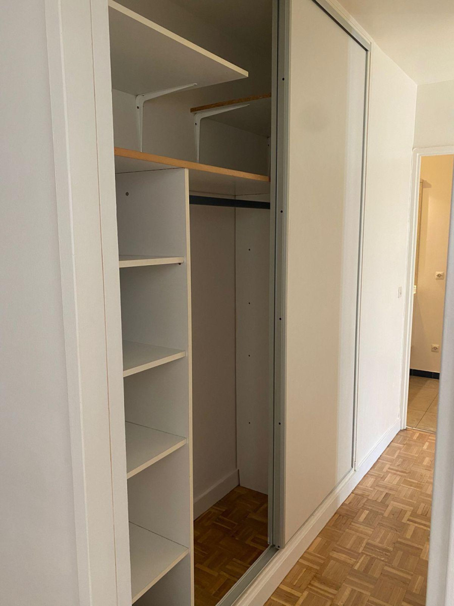 
                                                Location
                                                 Appartement 3 pièces La Défense