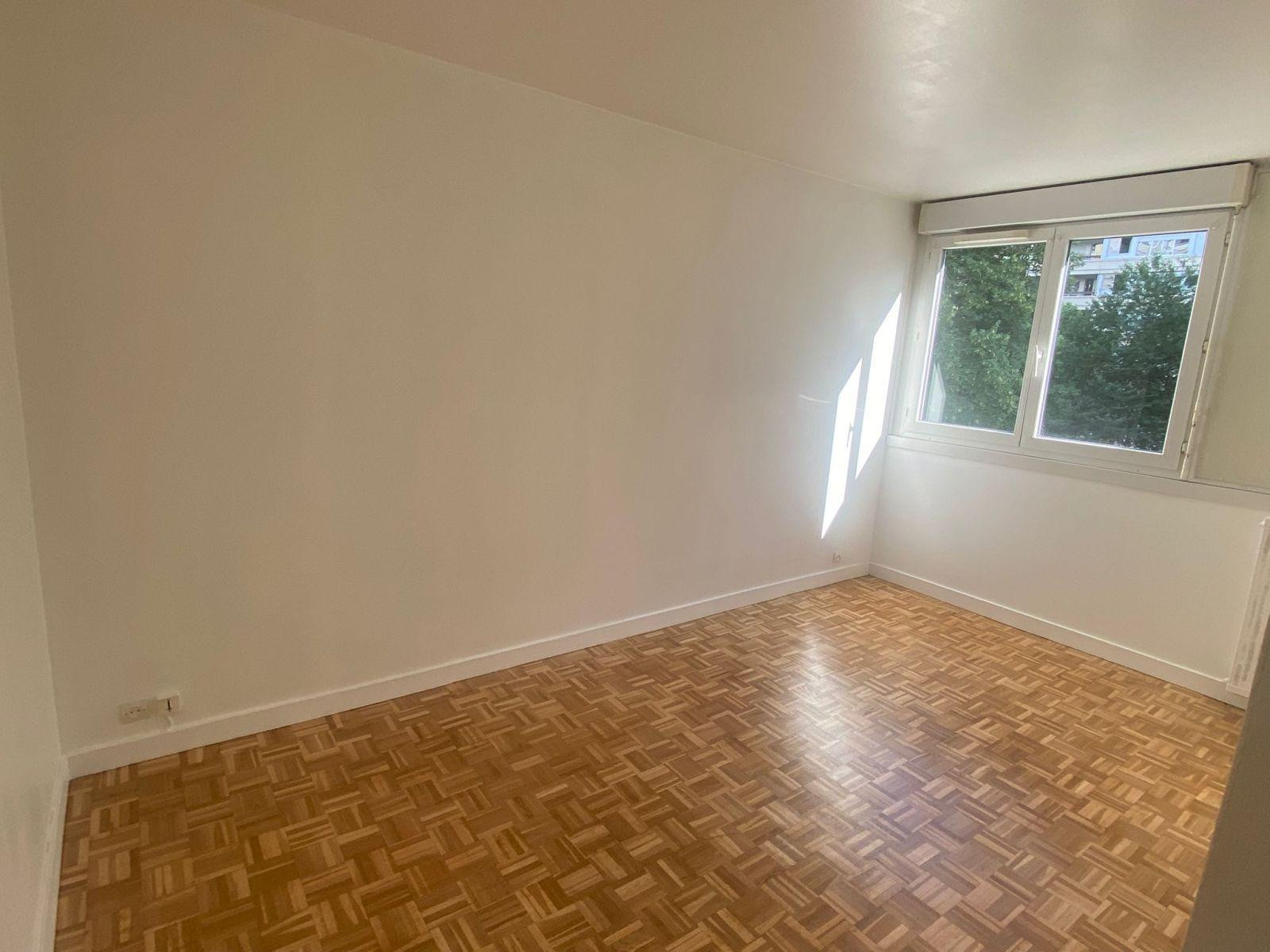 
                                                Location
                                                 Appartement 3 pièces La Défense