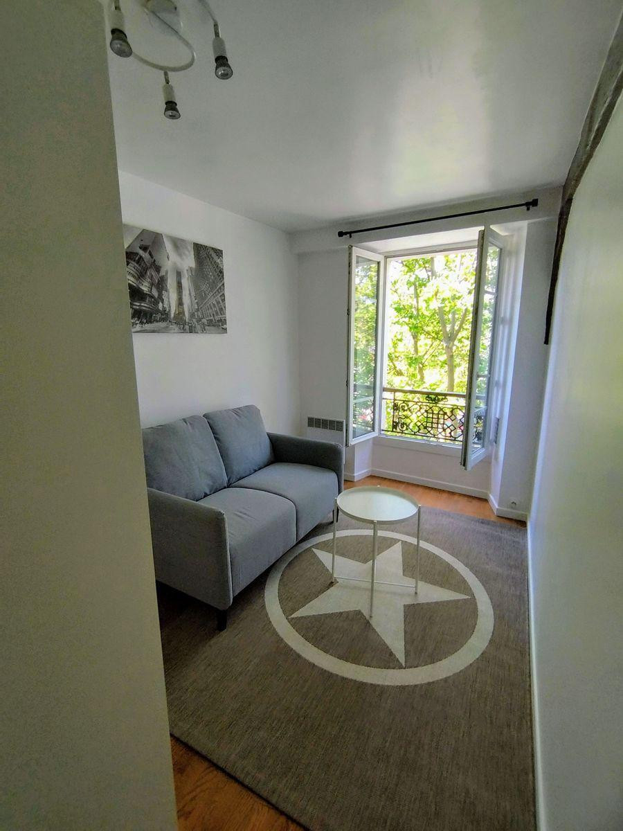 
                                                Location
                                                 APPARTEMENT 3 PIÈCES LUMINEUX CANAL ST MARTIN