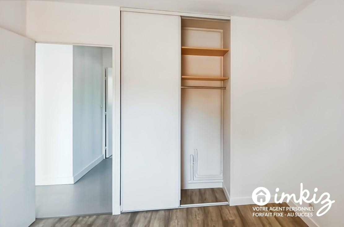 
                                                Vente
                                                 Appartement 3 pièces lumineux dans quartier vivant