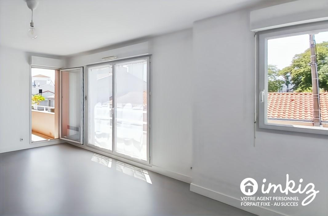 
                                                Vente
                                                 Appartement 3 pièces lumineux dans quartier vivant