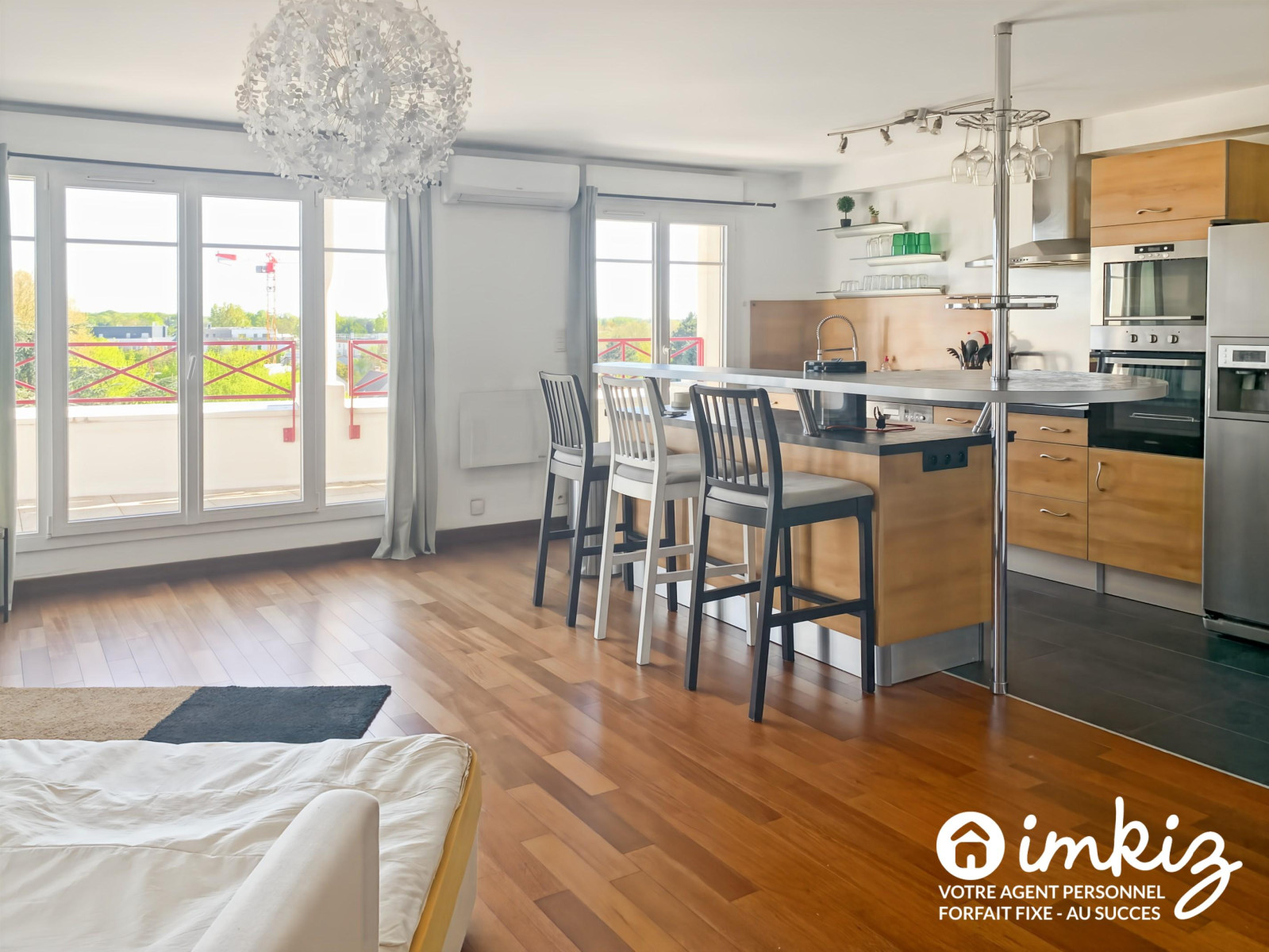 
                                                Vente
                                                 Appartement 3 pièces - lumineux et vue degagée