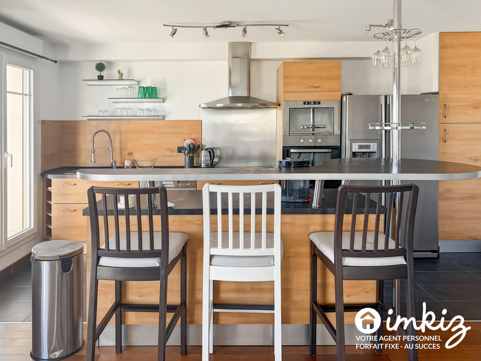 
                                                Vente
                                                 Appartement 3 pièces - lumineux et vue degagée