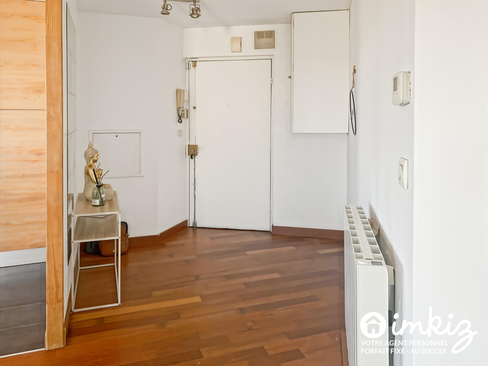 
                                                Vente
                                                 Appartement 3 pièces - lumineux et vue degagée